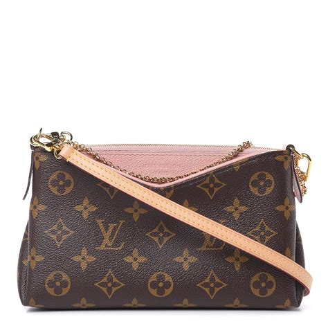 louis vuitton pallas rose poudre|LOUIS VUITTON Monogram Pallas Clutch Rose Poudre.